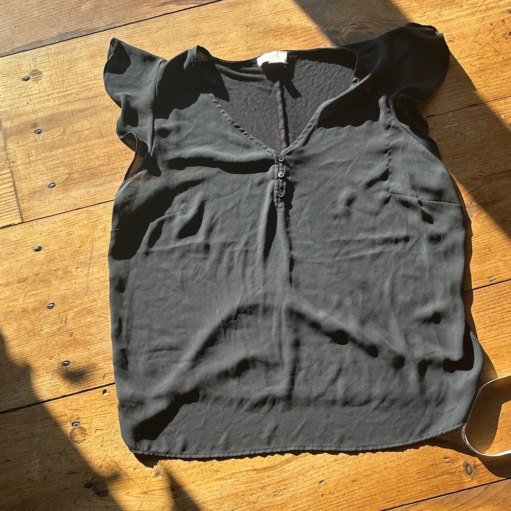 LOFT Black Cap Sleeve Blouse